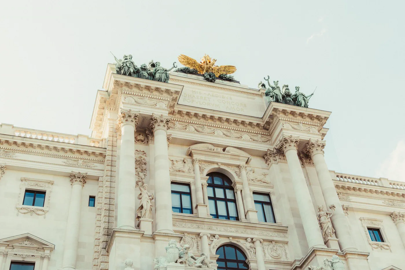 Fassade eines historischen Gebäudes